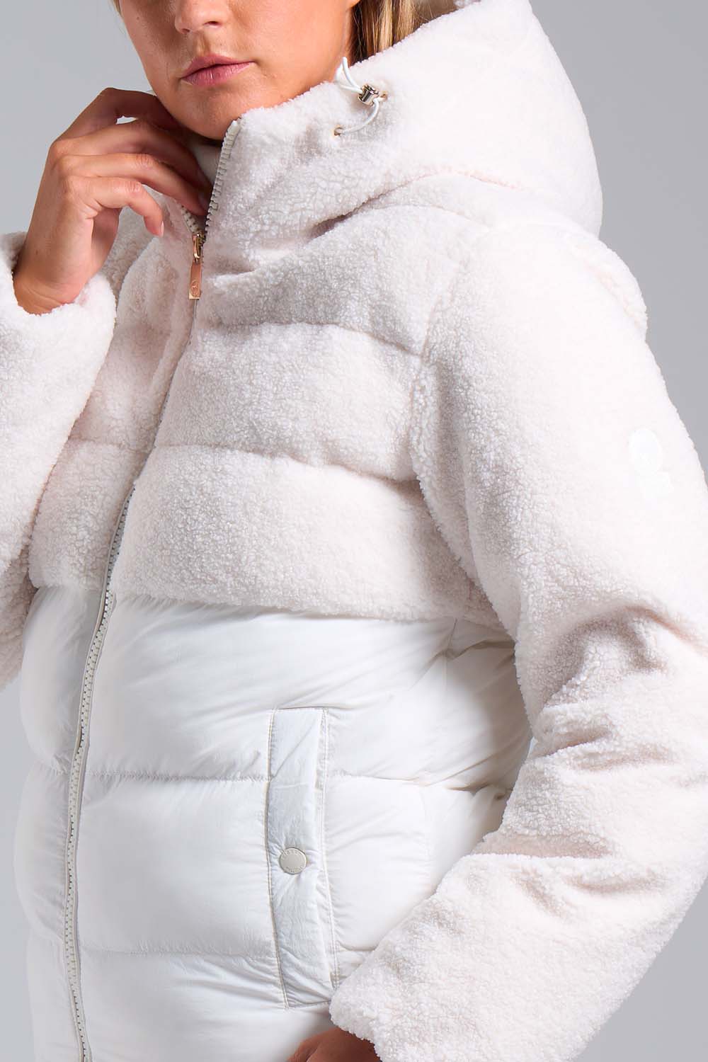 BONILLA_PIUMINOIBRIDO_243CPWHJ2789P4U41E243115XXP-