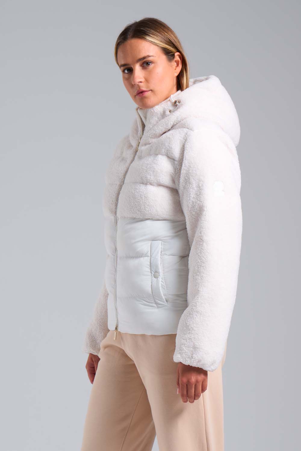 BONILLA_PIUMINOIBRIDO_243CPWHJ2789P4U41E243115XXP_0098